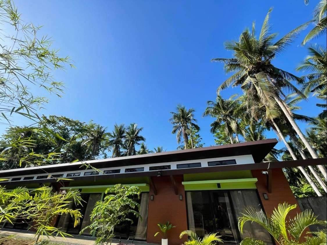 Summer Days Puerto Princesa Екстер'єр фото